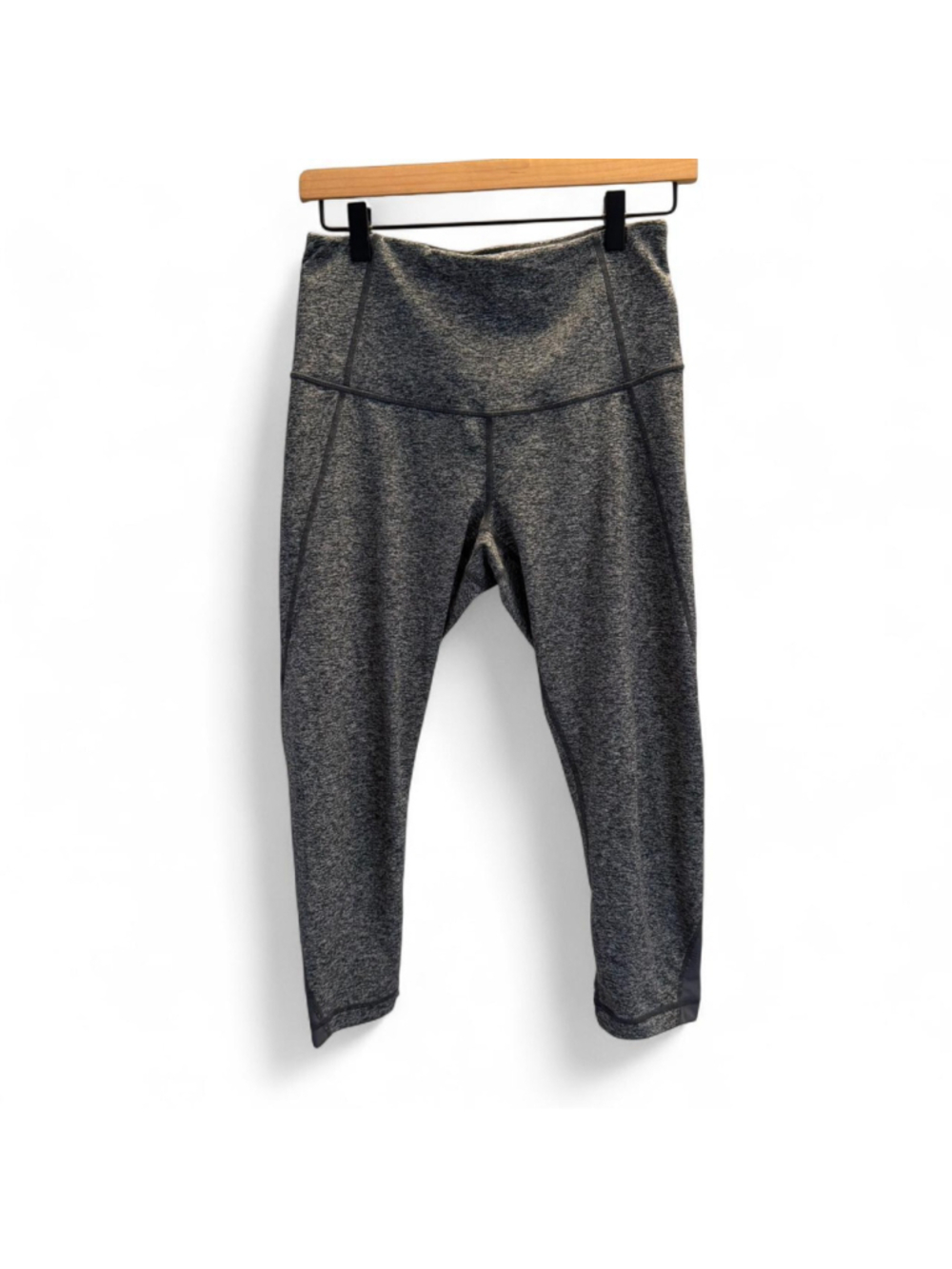 Zella grey mid-rise capri leggings with pockets and mesh bottom Size M #activewe